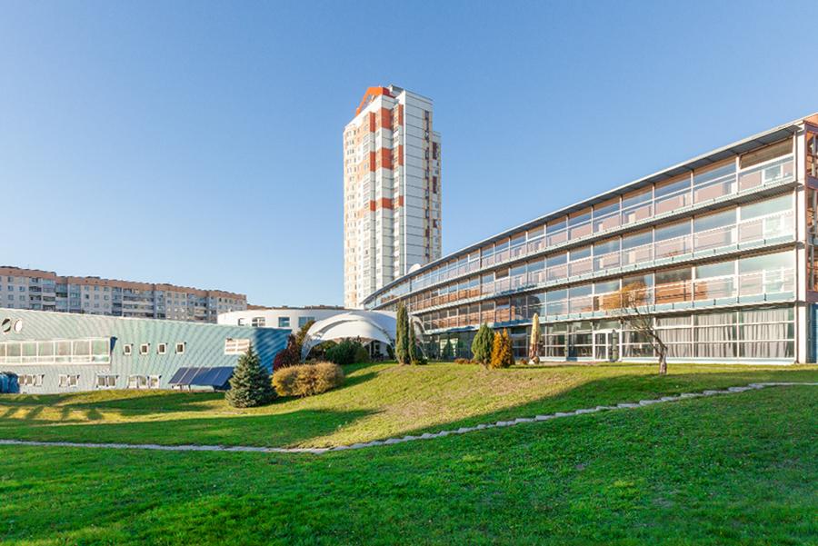 Ibb Hotel Minsk Exteriör bild