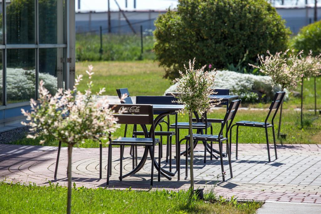 Ibb Hotel Minsk Exteriör bild