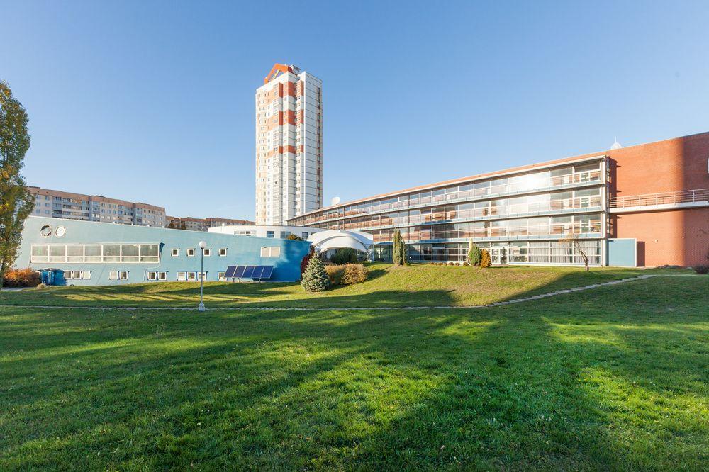 Ibb Hotel Minsk Exteriör bild