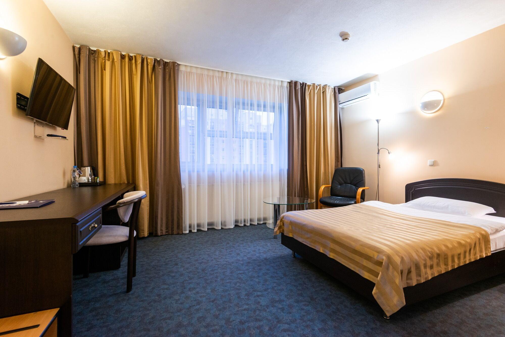 Ibb Hotel Minsk Exteriör bild