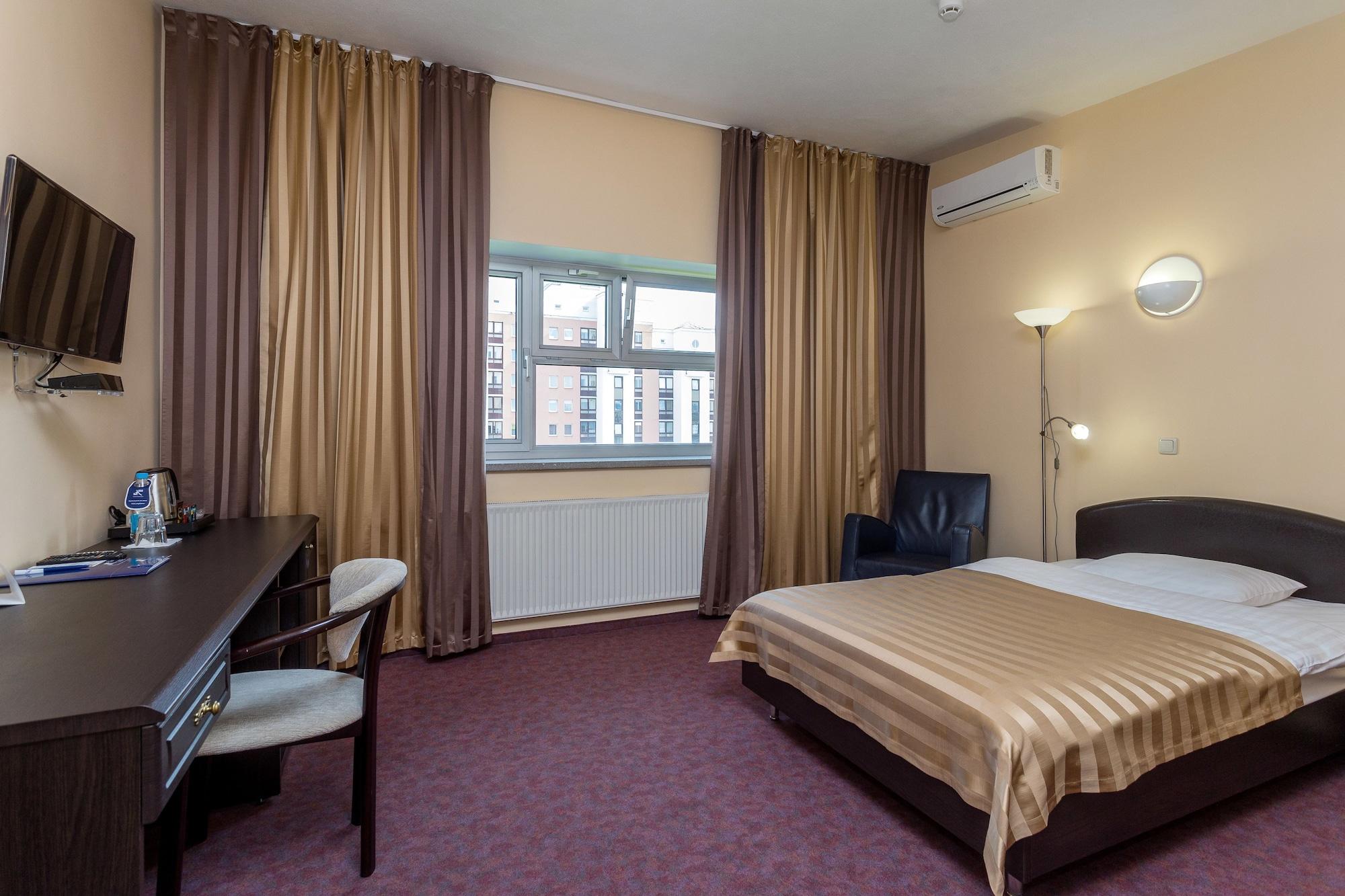 Ibb Hotel Minsk Exteriör bild